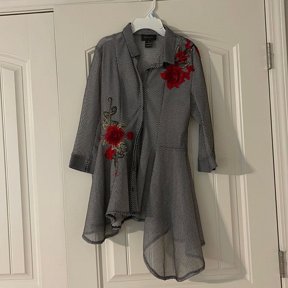 Gracia mesh floral button down shirt size s